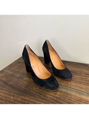 J. Crew Olive Suede Heel Pumps, Size 8.5, Colour Black.